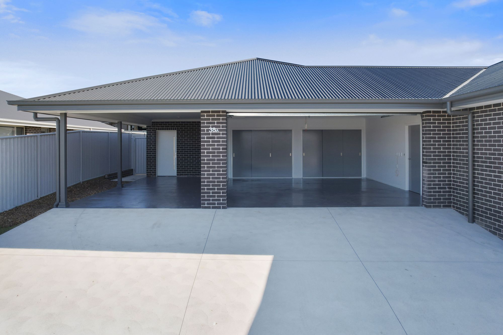 Front view of separate entrance to SDA villa